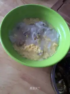 Frozen mushroom pork