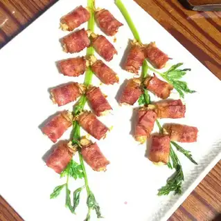 The fragrance of bacon gin mushrooms