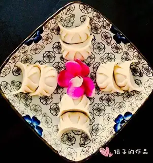 Sphinx pork dumplings