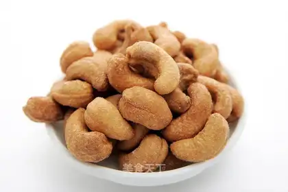 Salted cashew nuts