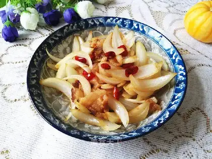 Five flowers and onions