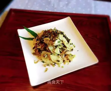 Sour shrimp skins