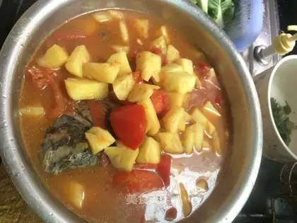 Pineapple tomato soup