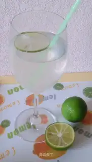 Honey lemonade