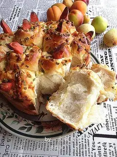 Sausage cheese roll