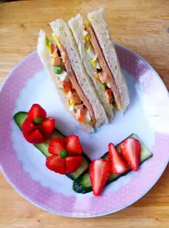 Salad toast
