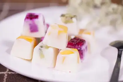 Yogurt and fruit ice