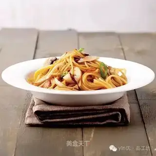 Garlic mushroom olive pasta