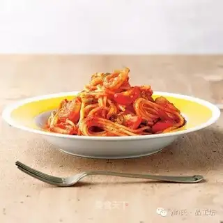 Spicy shrimp tomato pasta