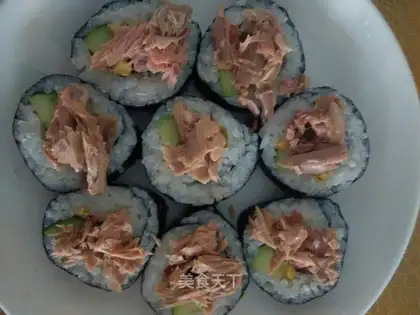 Tuna sushi