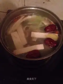 Crushed fish and pepperfish