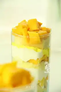The temptation of a simple cake
