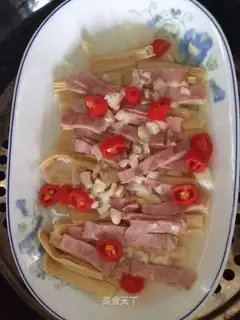 Cleaning of garlic bacon
