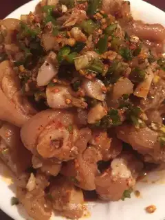 Pepper pig hoof