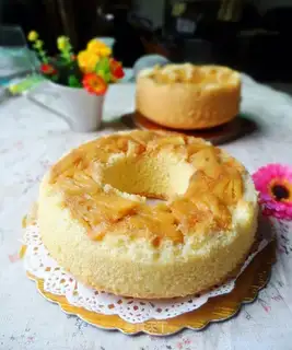 Pineapple flipping sponge cake