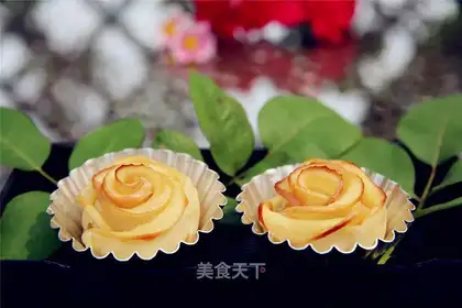 Rose apple rolls