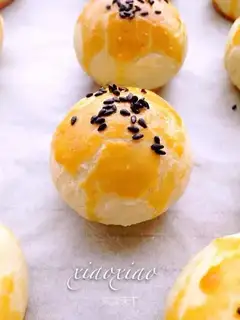 Plum-crackers
