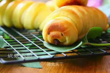 caterpillar bread