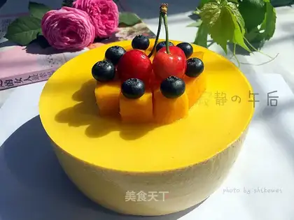 Six inches mango mousse