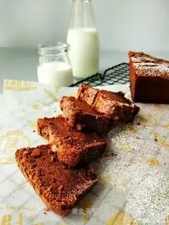 A saloon brownie