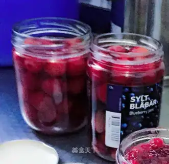 Sugar cherries