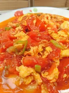 Tomato fried eggs
