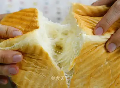 A milk toast from Hsiao Chong