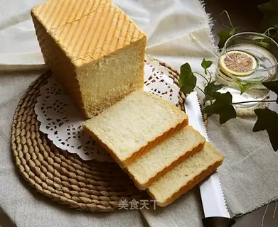 Classic white toast