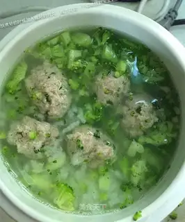 Meatball broccoli soup