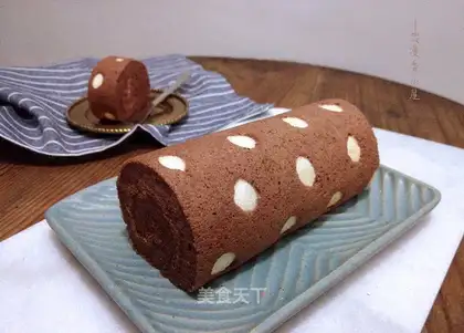 Pour some cocoa rolls