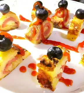 Blueberry toast ham rolls