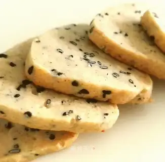 I've got five spicy sesame cookies