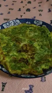 Wheatgrass fried eggs