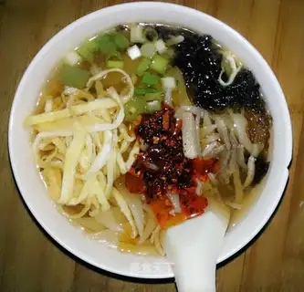 The chicken's noodle