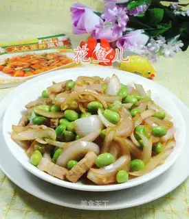 Onion fried beans