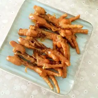 Chicken claws in the private room