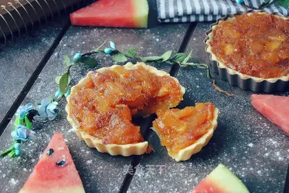 Mini pineapple pie