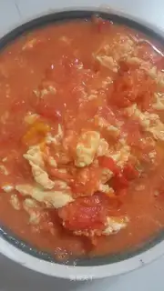 Tomato fried eggs