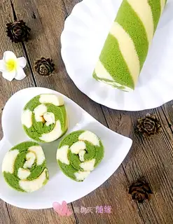 Two-colour towel cake rolls