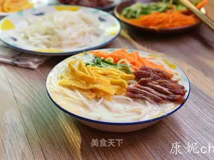 Cold bean noodles