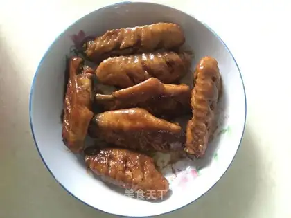 Red chicken wings