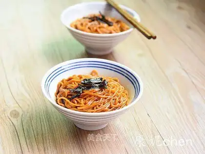 Onion noodles