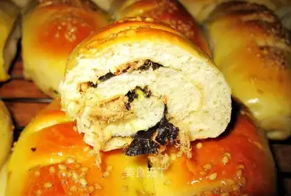 Seaweed pine bread