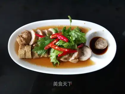 Yellow wine for chicken rolls