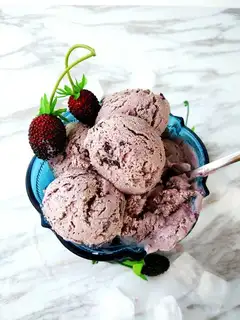 Smoky banana ice cream
