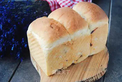 Cherry mashed toast