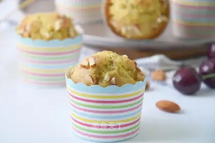 Lemon almond cupcakes