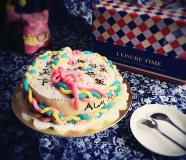 Rolling sugar cake