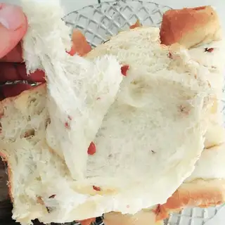 Cranberry cream toast