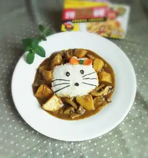 Curry potatoes and mushrooms